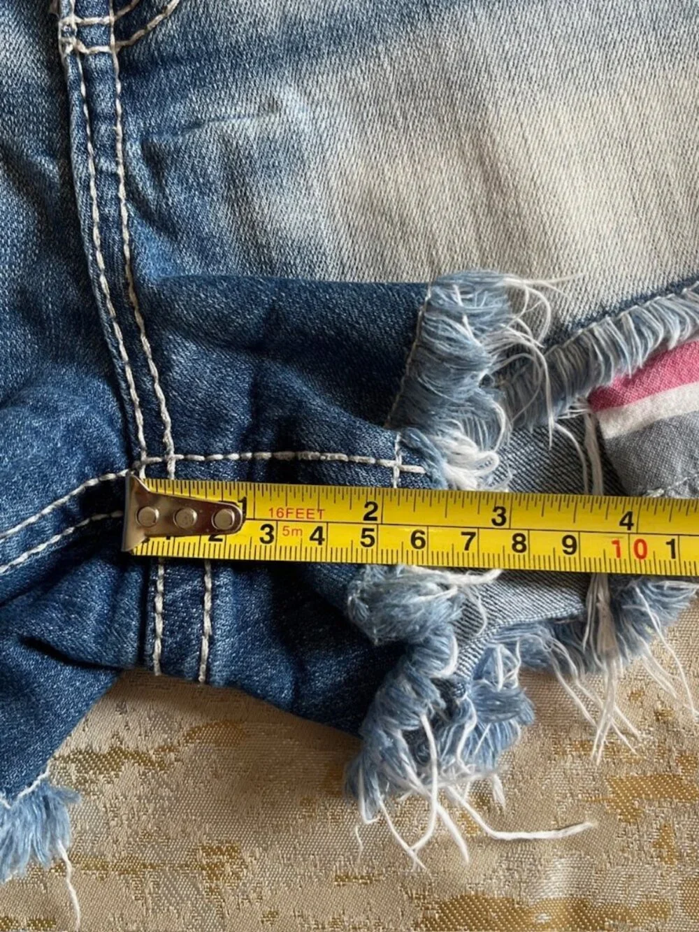 Daytrip Capricorn Denim Jean Shorts Women's 28 Blue Distressed Frayed 5 Pocket